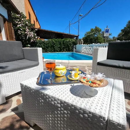 Bed and breakfast Sari Affitta La Caletta