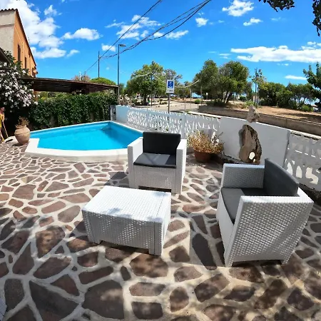 Sari Affitta 3* La Caletta
